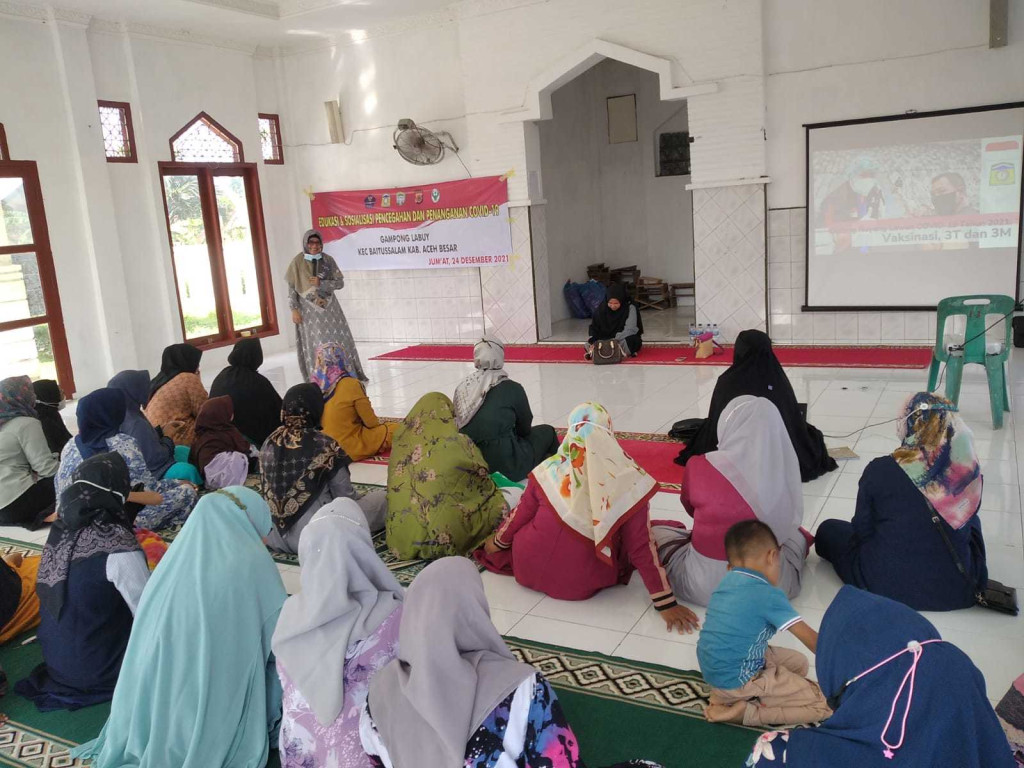 Edukasi dan sosialisasi pencegahan dan penanganan Covid-19 di Gampong Labuy